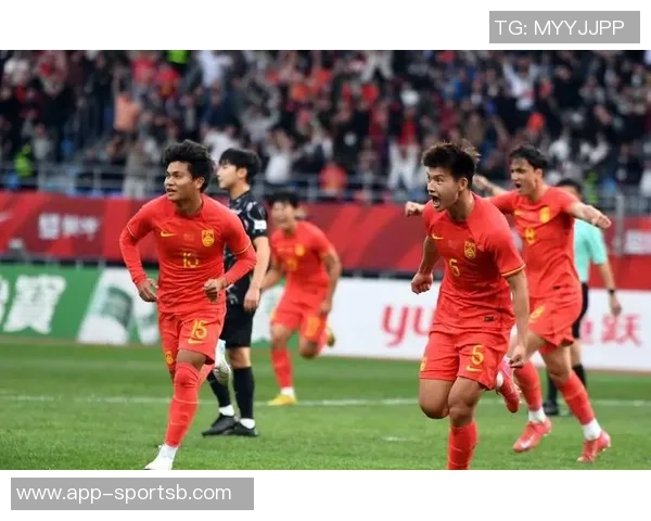 国足冬训可与U22国足同步进行提升整体训练效果 国足冬训可与U22国足同步进行提升整体训练效果